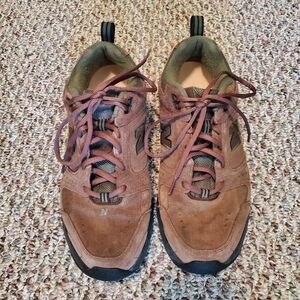 New Balance Mens Walking Athletic Shoe MX608V2O
